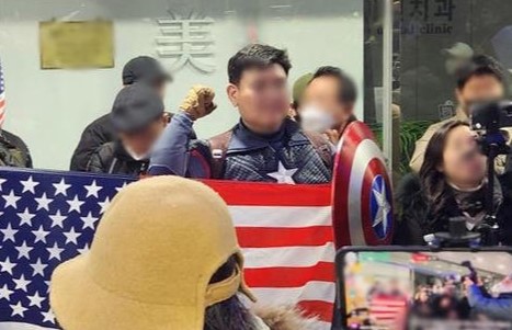 '<b>캡틴 아메리카</b>'와 한국 주류언론, 언론인들