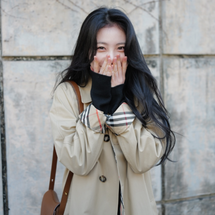  다가올 트렌치코트 계절 신예은 픽 코트 어떤거?