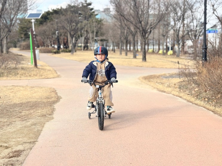  5세 6세 첫 자전거 마이크로 바이크 16인치 헬멧 사이즈 선택