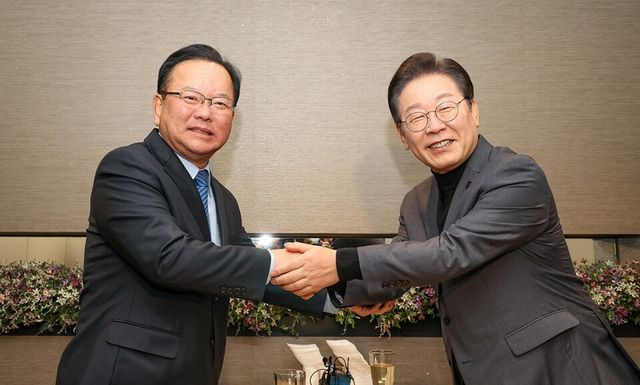 이재명 "국민 걱정에 저도 책임"… 김부겸 "새로운 대한민국 위한 국민대통합 이뤄야, 개헌으로 귀결"