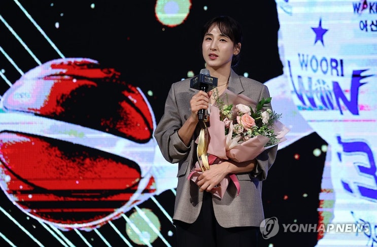 MVP <b>김단비</b> "<b>위성우 감독</b>님, '아버지'라기엔 너무 화를 내셔서"