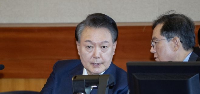  "2시간짜리 내란 어딨냐"던 尹, 마지막 탄핵변론서 사과할까