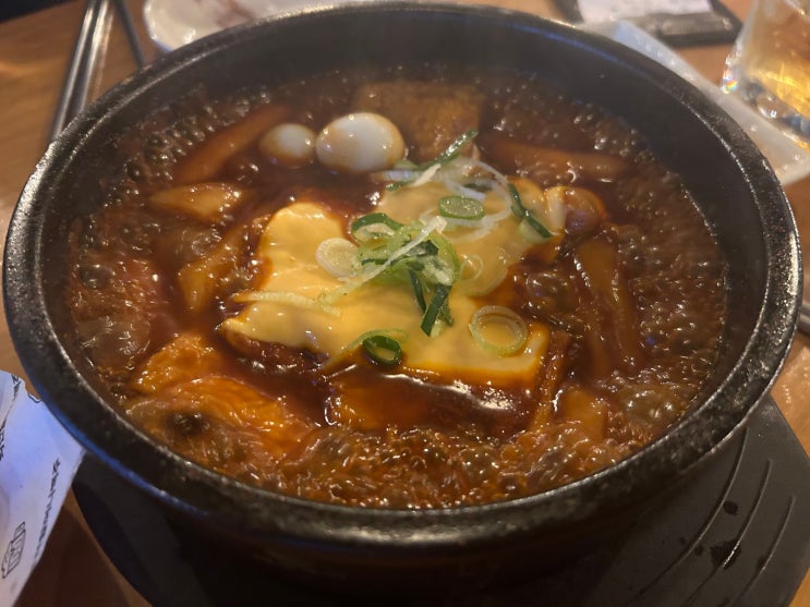  젊음의 열기를 느낄 수 있는 종각역 술집<역전할머니맥주 종각역점>(새우머리튀김, 짜빠구리, 모둠튀김)