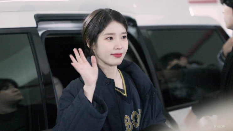 <b>아이유 박보검 가요무대 듀엣</b> •• 아이유 2월 24일 출근길... 