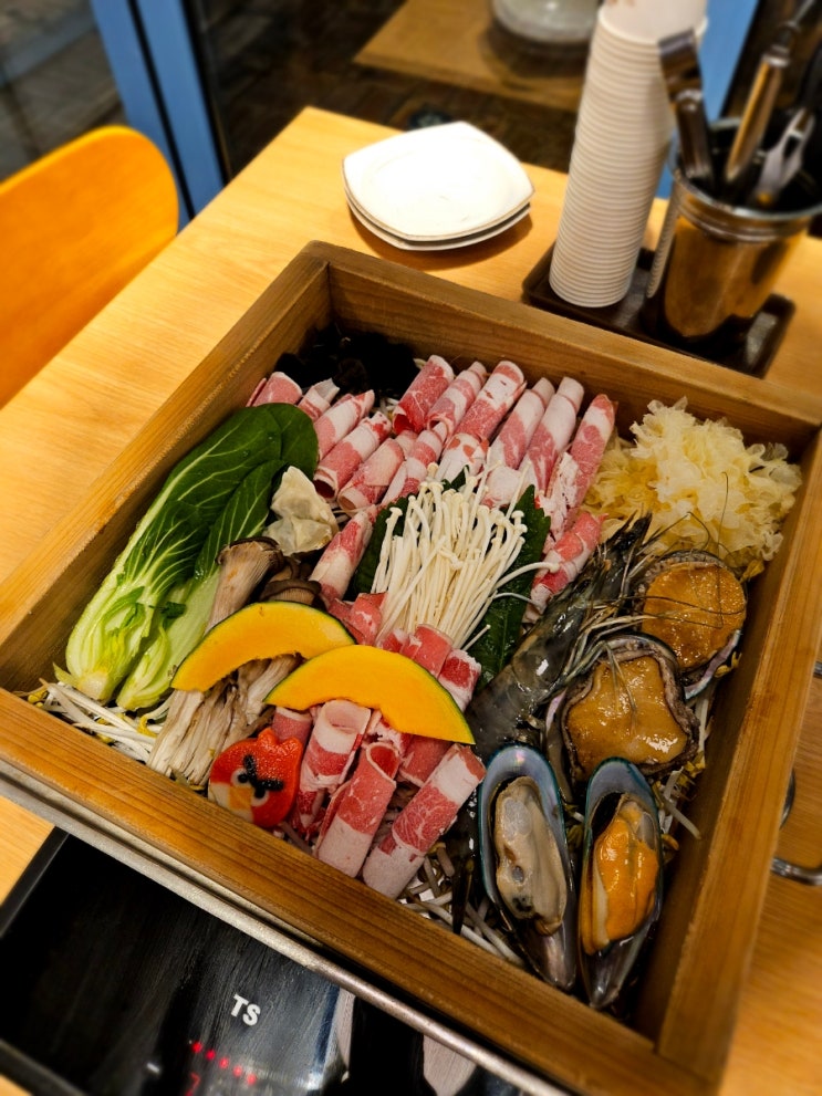  가족과 함께 청라 맛집 채움 편백찜샤브샤브 추천드려요~