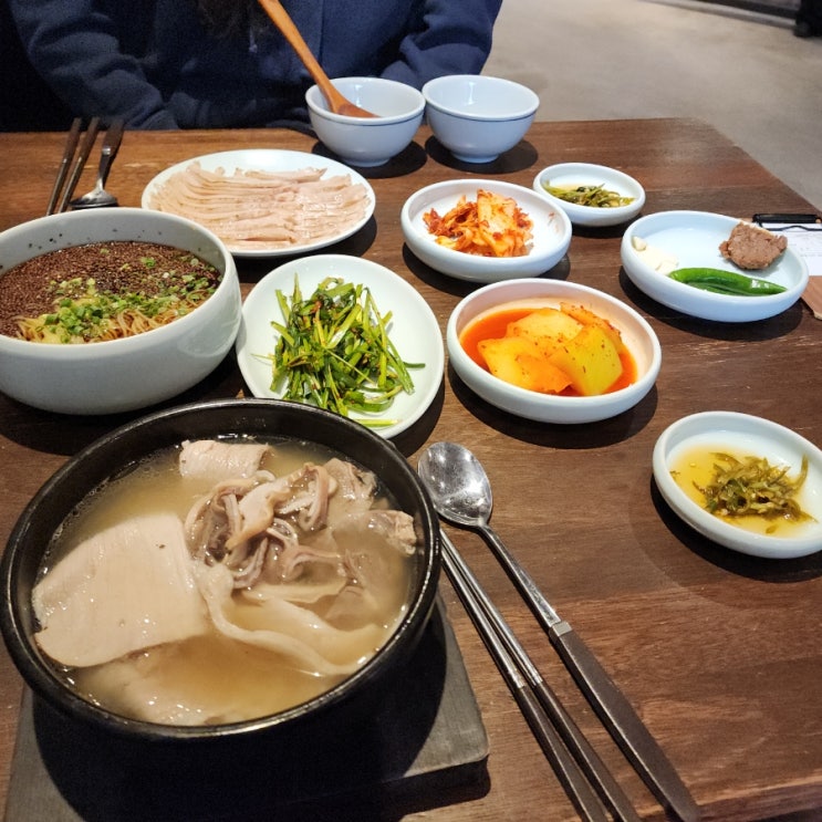 [부산 맛집] 웨이팅 필수! 엄용백 돼지국밥&항정수육(ft.마성의 간장국수) 내돈내산 후기