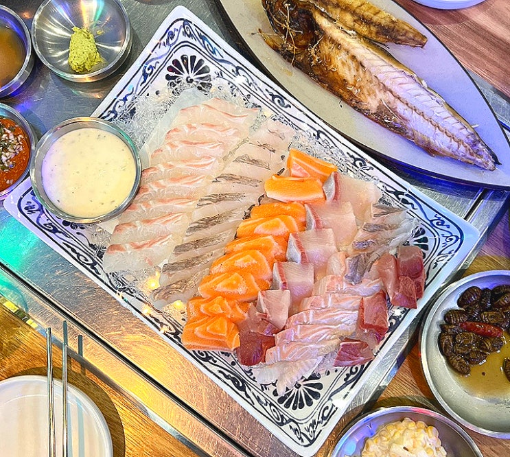  강남역 횟집 자매수산 강남본점 제철 방어회와 싱싱한 모듬회 전문 맛집