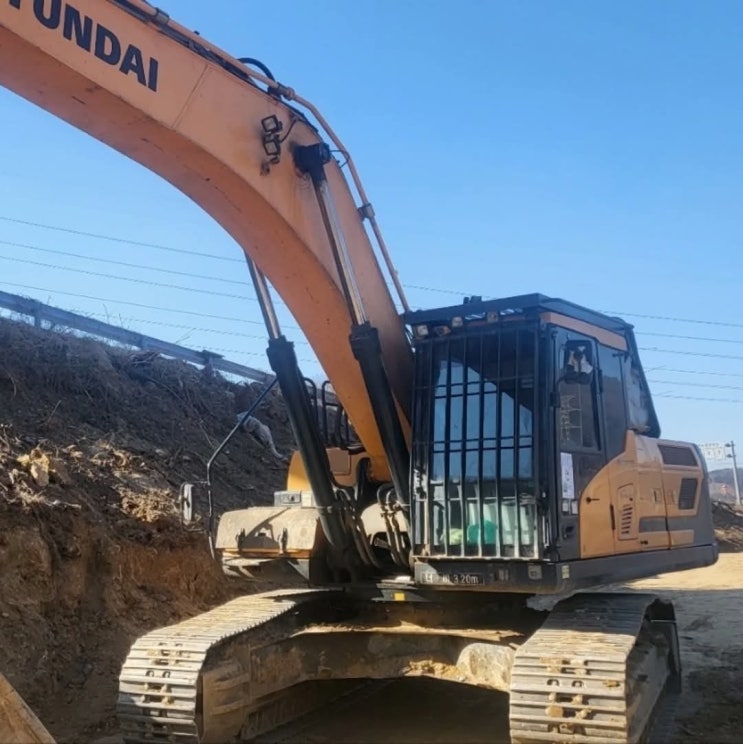 현대 HX300 2018년식 5500만원 판매합니다. 현대 HX300 2018년식 5500만원 판매합니다.