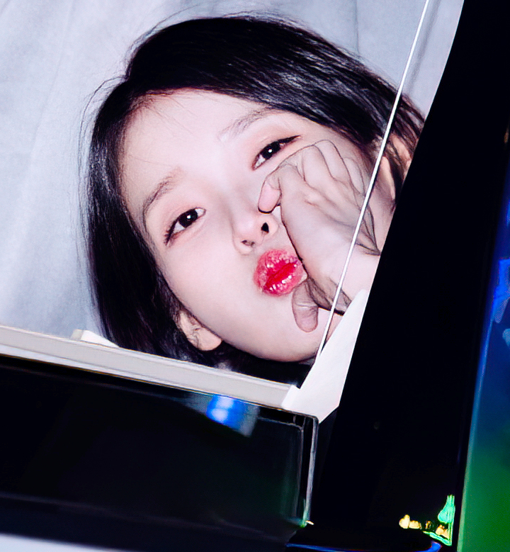 250225 <b>아이유</b> <b>가요무대</b> 녹화(<b>박보검 듀엣</b>) 출퇴근 팬 사진_ 팬... 