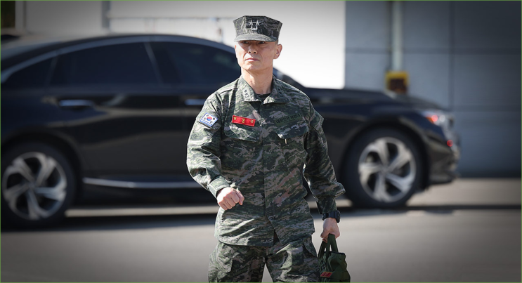 해병대 <b>임성근 사단장</b> 오늘 무사히 전역‥"채 상병 <b>특검</b>법" 등... 