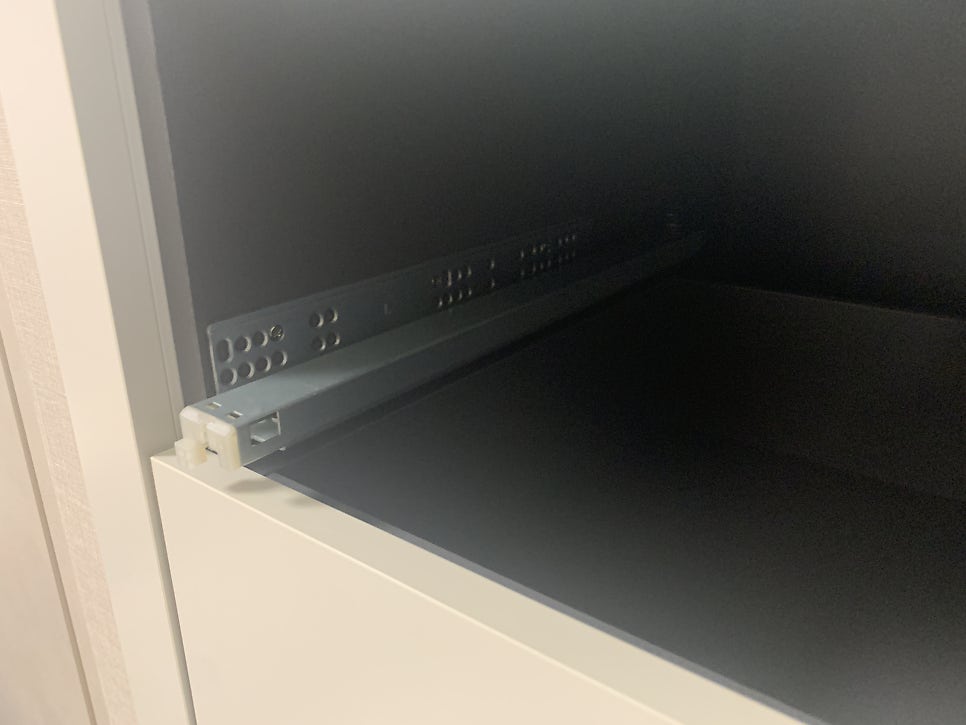 화장대3단서랍장고장 레일교체수리