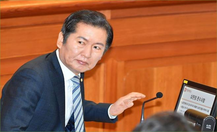 <b>정청래</b> 최후진술 “그날밤... 그림자도 <b>계엄</b> 목격…尹... 