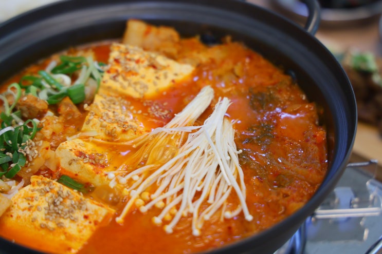  진해한식맛집 청담김치찜 꾸주고 밥안주, 술안주로 좋아요!!