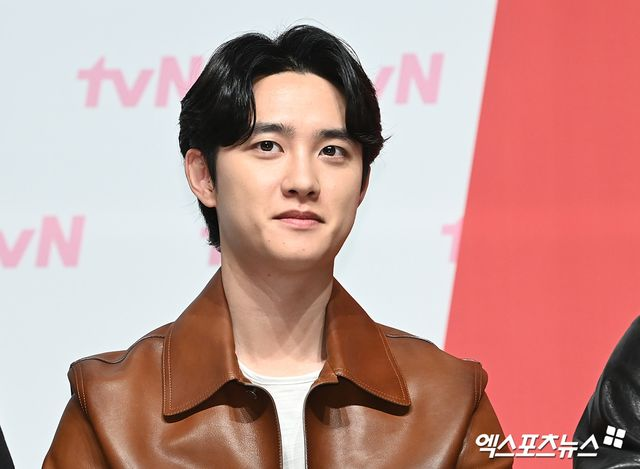 <b>도경수</b>, <b>악플러</b> 잡았다…"피의자 신상 특정, 선처·합의 NO" [전문]