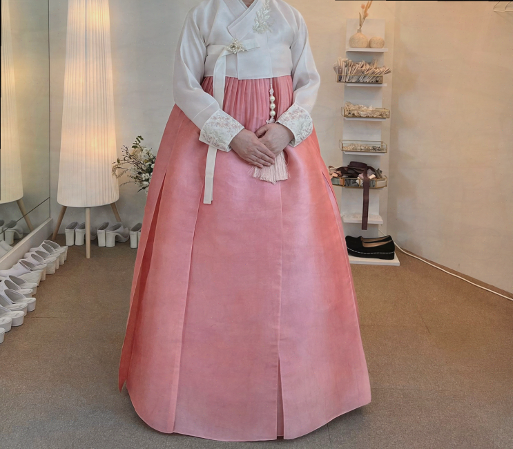  청담한복, 차별화된 서비스로 완벽한 결혼식 한복 대여 경험