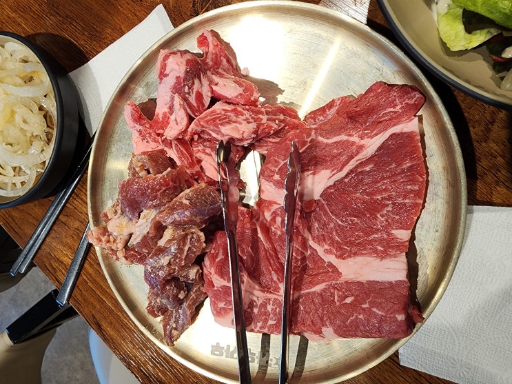  숙성고급육과 프리미엄 샐러드 뷔페, 무한 리필 맛집! 카우카우 구리토평점