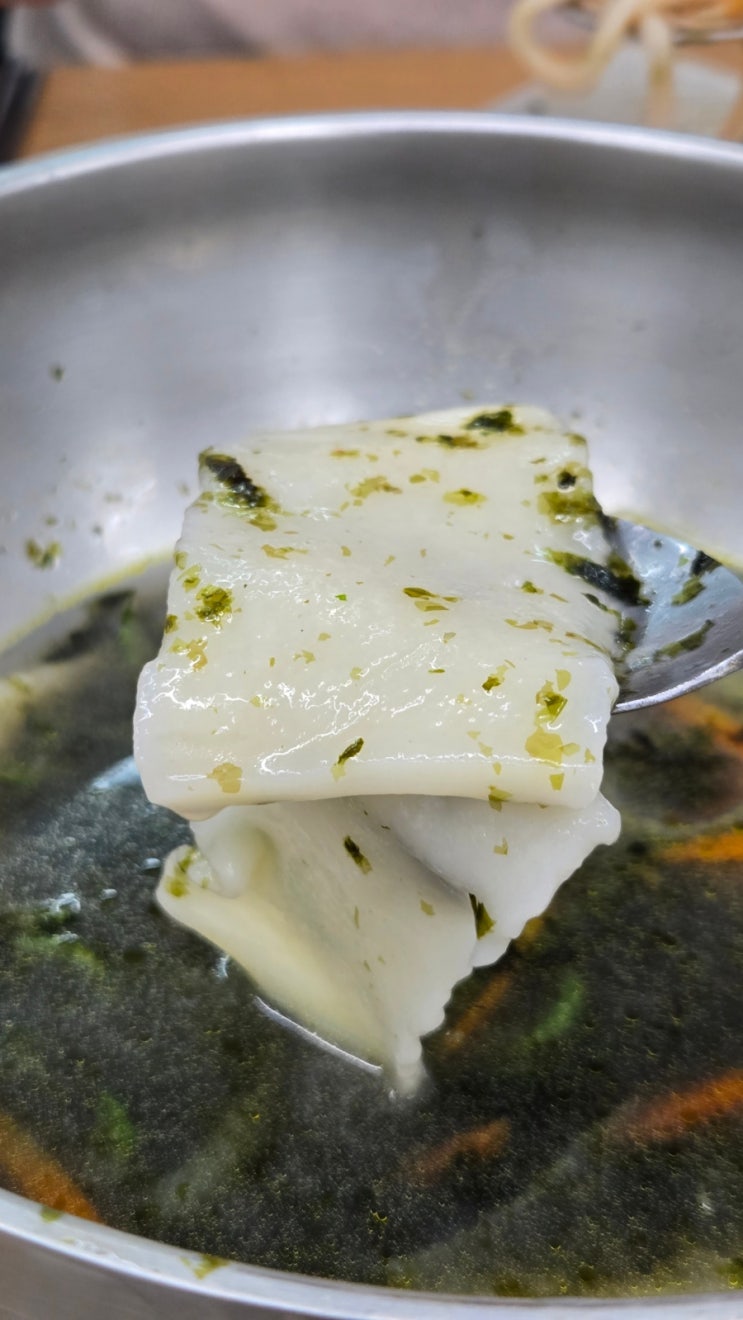  공릉 도깨비시장 맛집 : 명이칼국수 수제비도 꼭 시켜야하거든요 (재방문 후기)