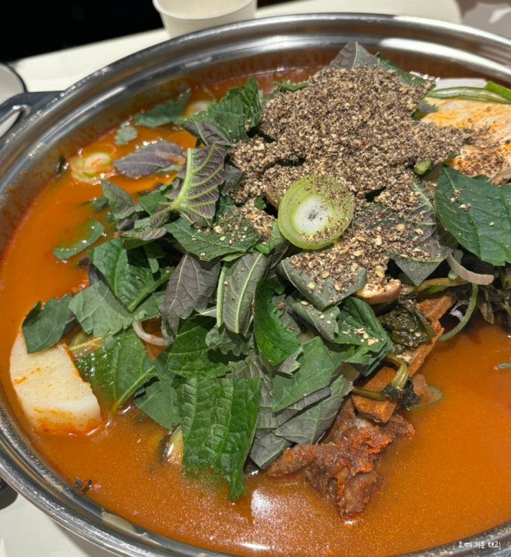 뼈찜 뼈구이 <b>회식</b> 추천 24시 <b>족발</b>야시장 무청감자탕 <b>광화문</b>점