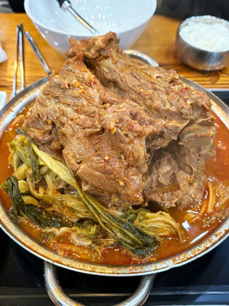  [김포/운양] 맛과 양도 많은 감자탕 뼈다귀전골 뼈해장국 주말 웨이팅 주차정보_하남정