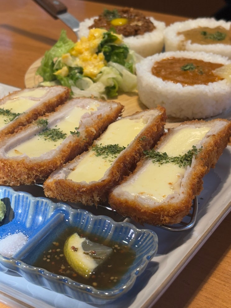  창천동 맛집 소코아 신촌 밥집 일식 치즈카츠 우동 카레
