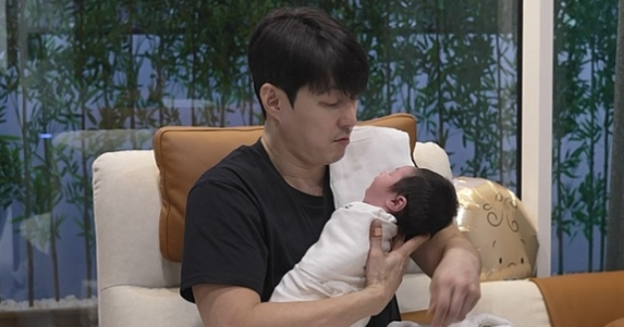 '신랑수업' <b>심형탁</b>, <b>아들</b> 자랑 폭발! "얼굴이 배우야"