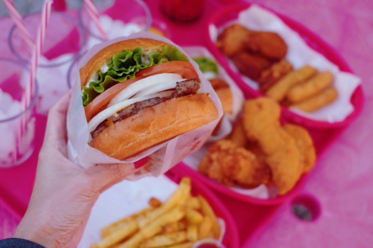  밀양 시내 맛집 밀양 가볼만한곳 진장청년거리 애견동반 쌉버거