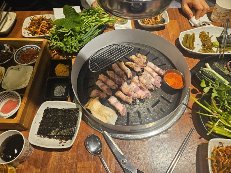  구서동 고기집 숙성 삼겹살 100g 4,490원 가성비갑 맛집 더바른식당