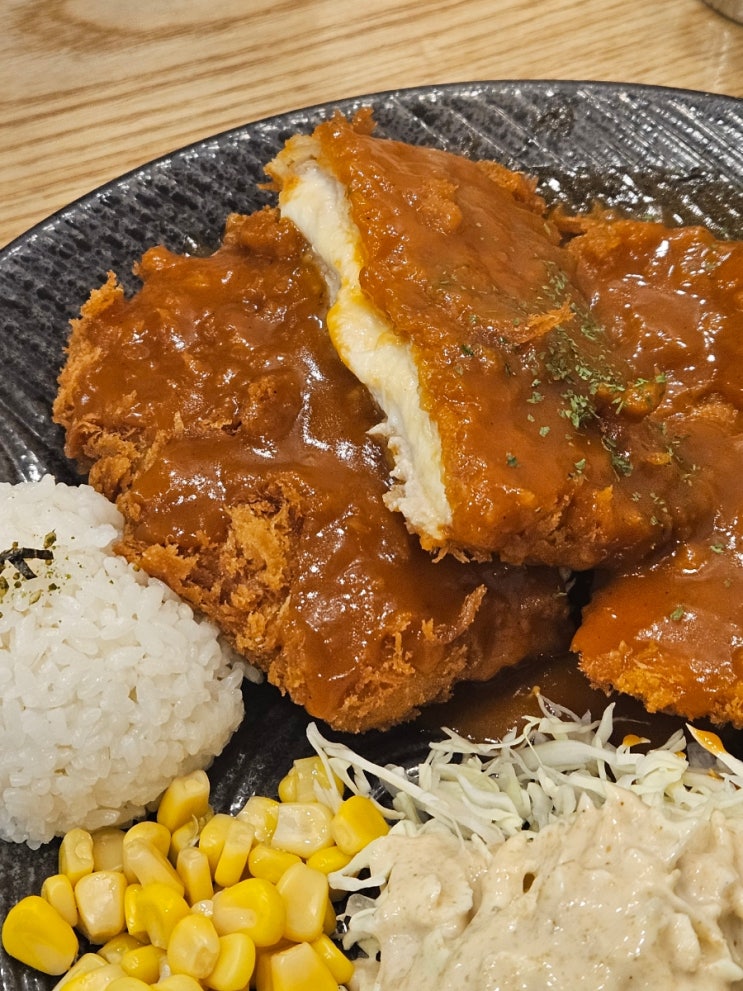  안산돈까스맛집 푸짐한 브라운돈까스 NC백화점 안산고잔점