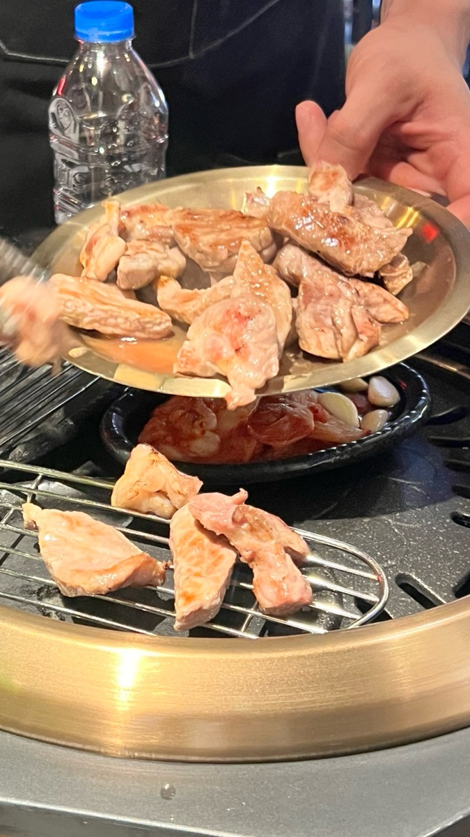  신중동 고기집 미리내 고기 구워주는 맛집(소개팅 데이트 추천)