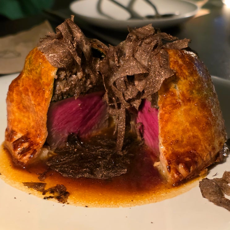 신사 분위기 좋은 모임 식당 레 부르주아 - 미니 비프웰링턴(삐띠비에) 맛집/관자/와인 신사 분위기 좋은 모임 식당 레 부르주아 - 미니 비프웰링턴(삐띠비에) 맛집/관자/와인