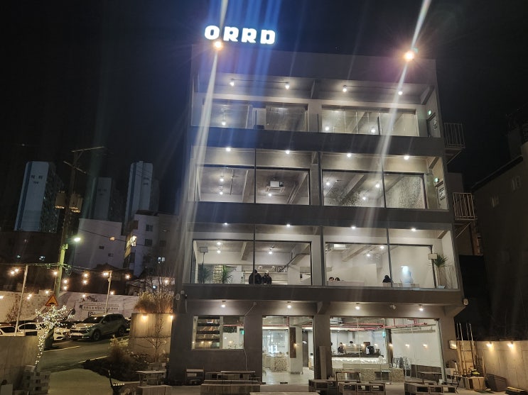  사상 대형 카페 오르디 도심 속 정원 달콤한 디저트 맛집