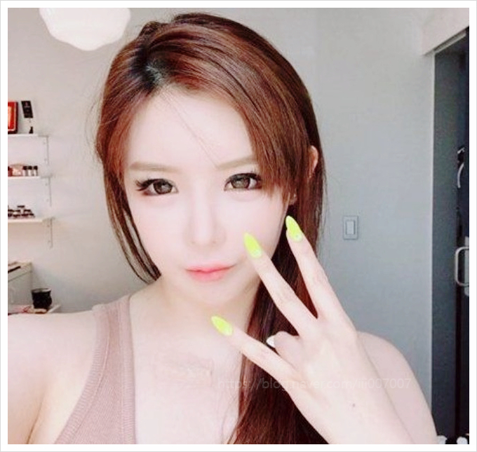  2NE1 박봄 이민호 셀프 열애설 마카오 무대 논란 건강 회복 근황 얼굴 변천사는?
