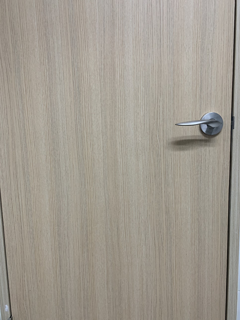 구멍난문보수 파손찍힌문복원수리 판교강남