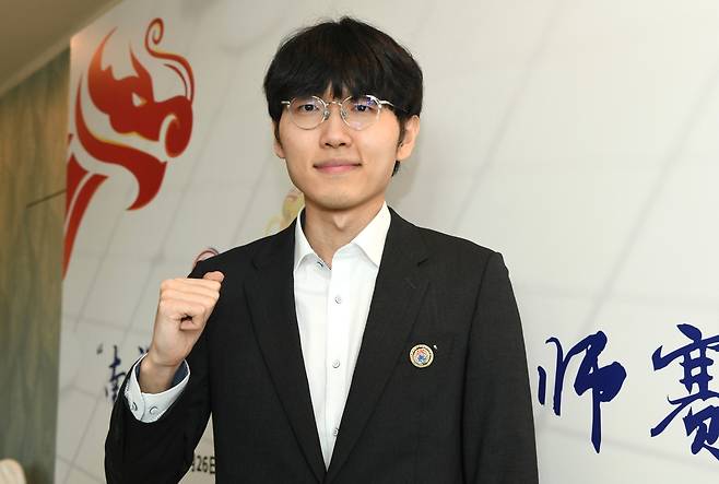 <b>신진서</b>, 극적인 뒤집기로 <b>난양배</b> 초대<b>우승</b>…8번째 메이저... 