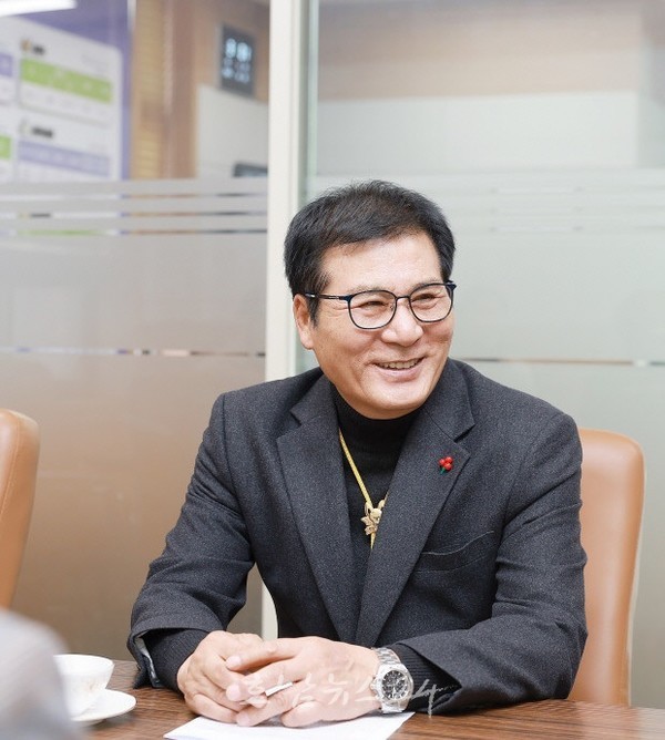  이상익 함평군수 취임 이후 제진기 등 담양 소재 H업체 4건 19억 원 상당 1인 수의계약 특혜 의혹...계약정보 부실관리도 ‘도마 위’ (제1보)
