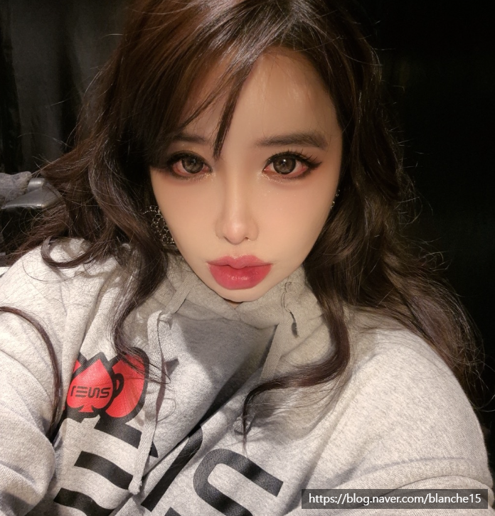 <b>박봄</b> 활동 중단 후 <b>건강회복</b> 위해 휴식기 갖는다