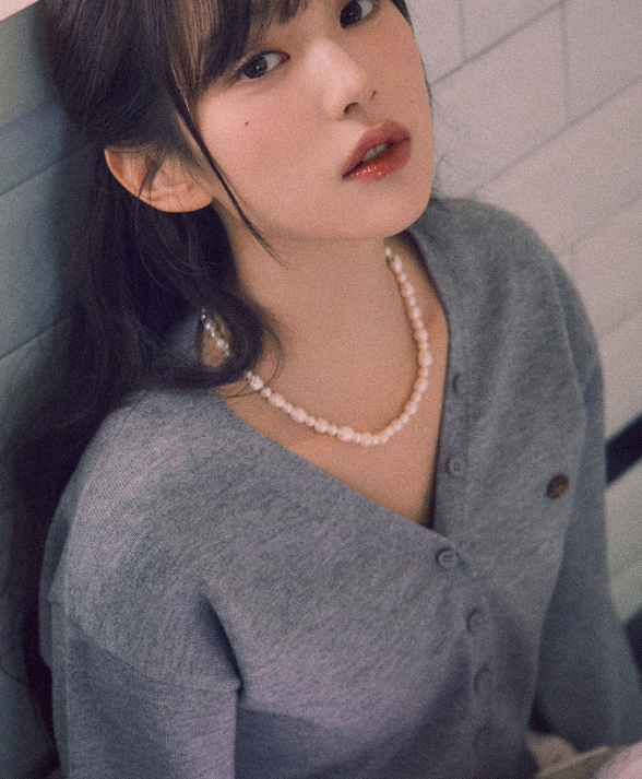 장원영 실착 로라로라 볼륨 슬리브 가디건 후기 장원영 실착 로라로라 볼륨 슬리브 가디건 후기