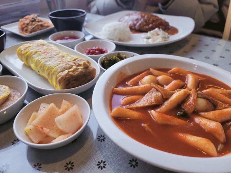  제주 한림항맛집, 배터지는 생동까스! 고양이가 반겨주는 동화같은 가게