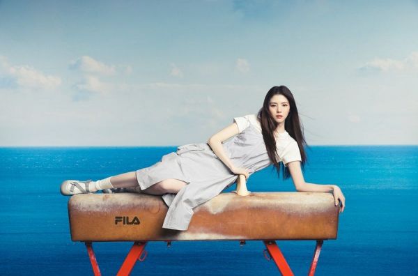  한소희 운동화 에샤페 V2 휠라 신상 완판 품절 대란 재출시 FILA 필라 사진 정보 총정리