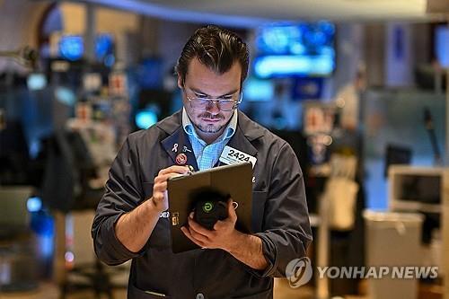 뉴욕증시, 트럼프 관세·엔비디아 실적에 '질식'…나스닥 2.78% 폭락 마감 뉴욕증시, 트럼프 관세·엔비디아 실적에 '질식'…나스닥 2.78% 폭락 마감
