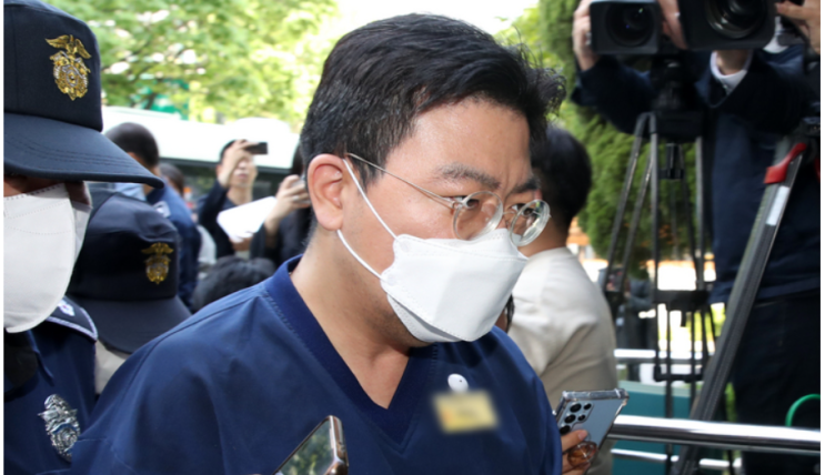나라의 주인은 국민인데...