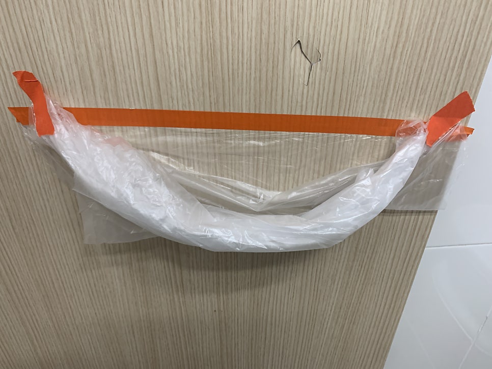 구멍난문보수 파손찍힌문복원수리 판교강남