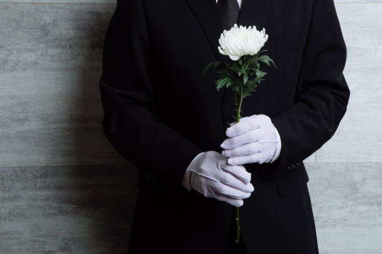 "부의금 5만원 내고 욕먹어"…직장 상사 외조모상 갔다가 '봉변' "부의금 5만원 내고 욕먹어"…직장 상사 외조모상 갔다가 '봉변'