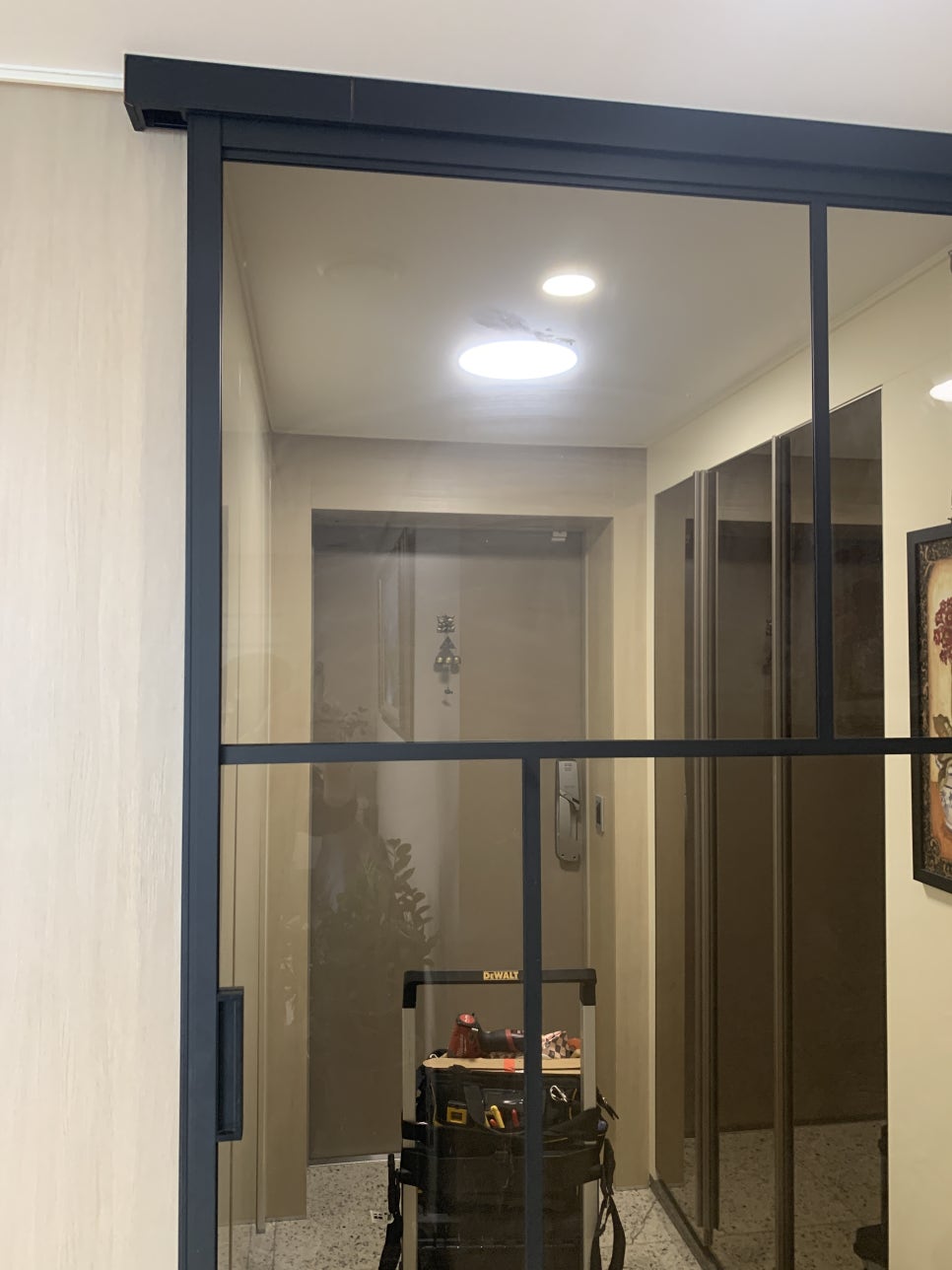 현관중문 원슬라이딩도어 고장수리 수원광교