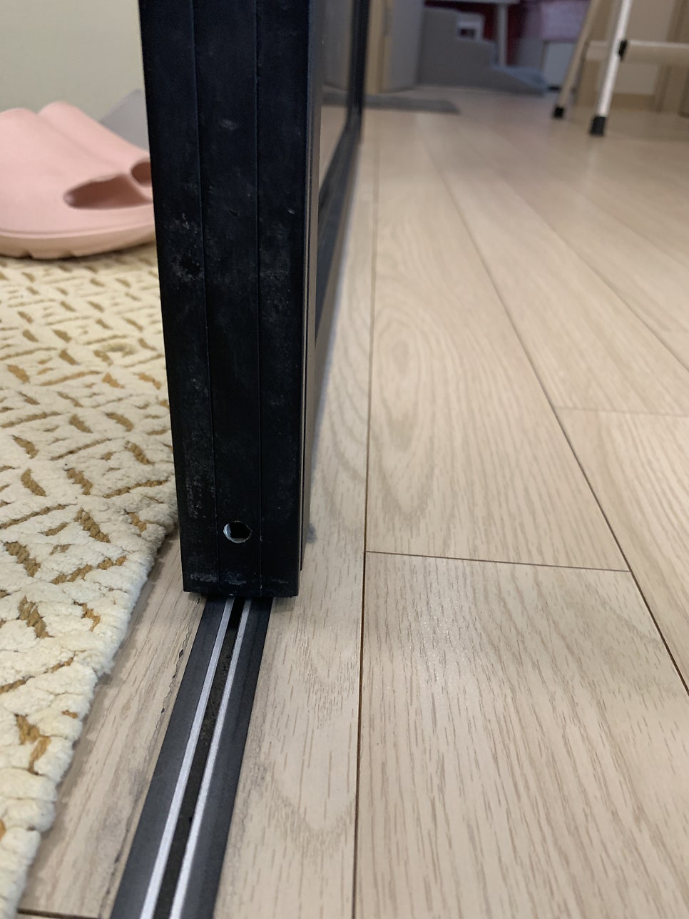 현관중문 원슬라이딩도어 고장수리 수원광교
