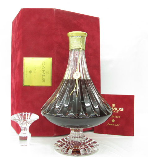  면세안쪽으로 떨어지는 바카라 5대 꼬냑 (baccarat cognac)