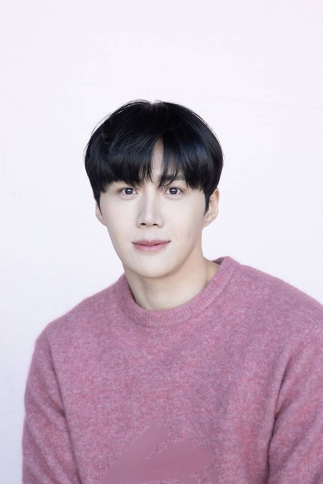 <b>김선호</b>, <b>판타지오</b>와 <b>전속계약</b>