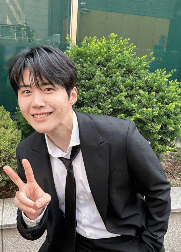 <b>김선호</b>, <b>판타지오</b>와 전속<b>계약</b>…차은우·옹성우와 한솥밥