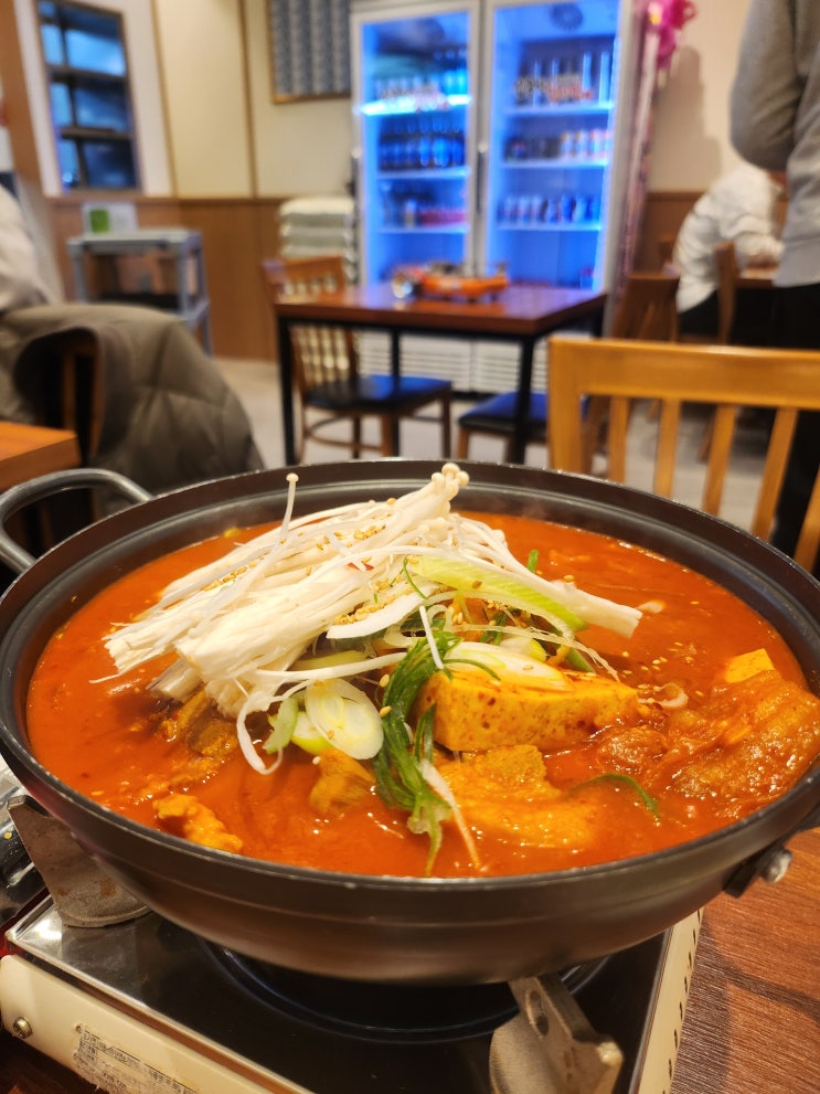  푸짐한 집밥이 먹고 싶을 때 하양 심쿵한 김치찜