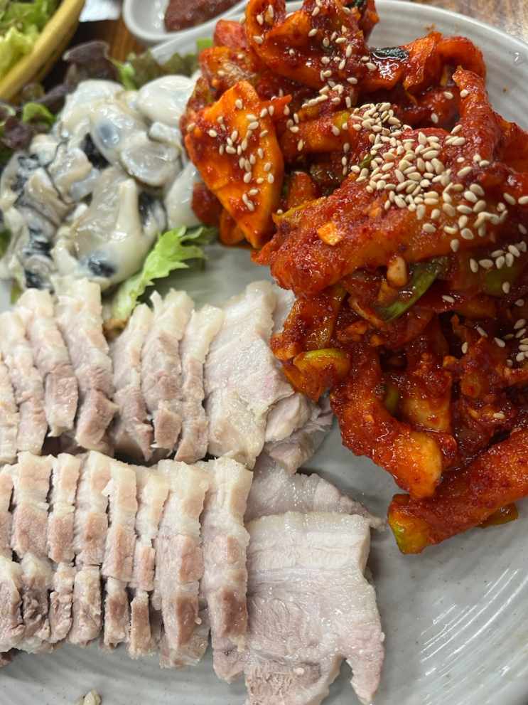  겨울 제철 음식 굴! 종로 3가 굴보쌈 골목 삼해집 방문 후기
